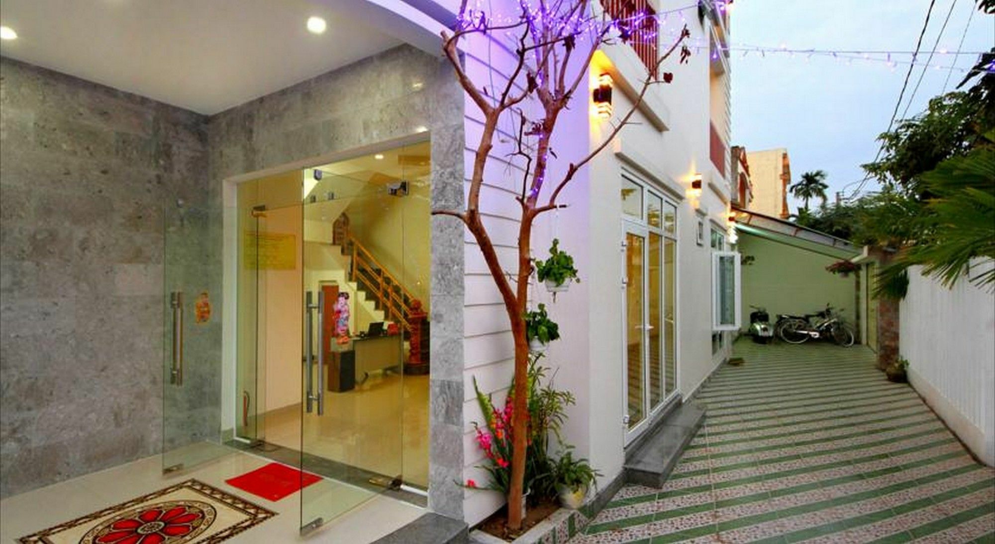 Center Homestay ฮอยอัน ภายนอก รูปภาพ
